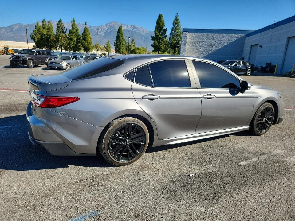 2025 TOYOTA CAMRY SE 3
