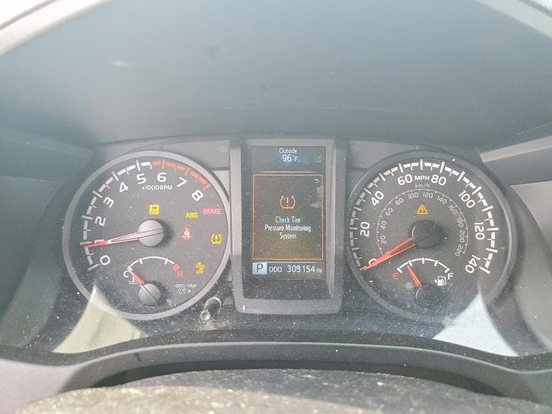 2022 TOYOTA TACOMA SR 9