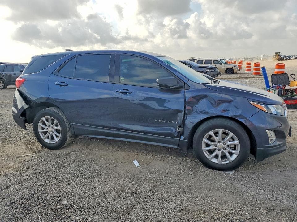 2018 CHEVROLET EQUINOX LS 4