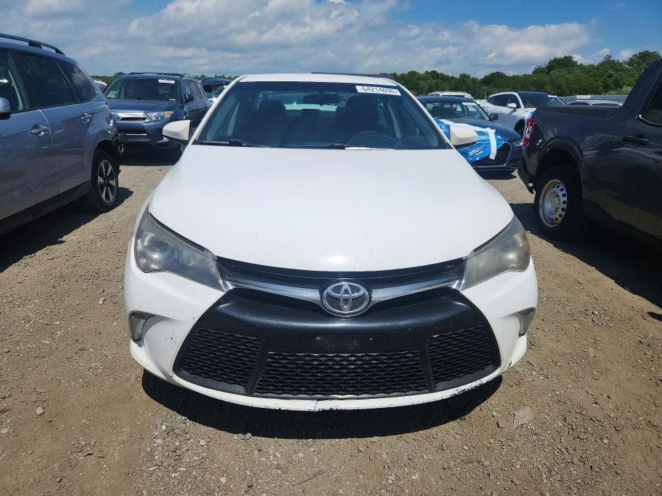 2017 TOYOTA CAMRY SE 5
