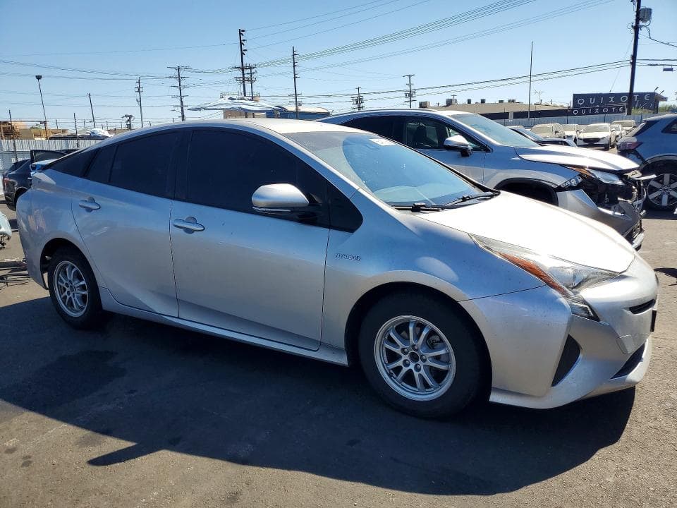 2017 TOYOTA PRIUS THREE 4