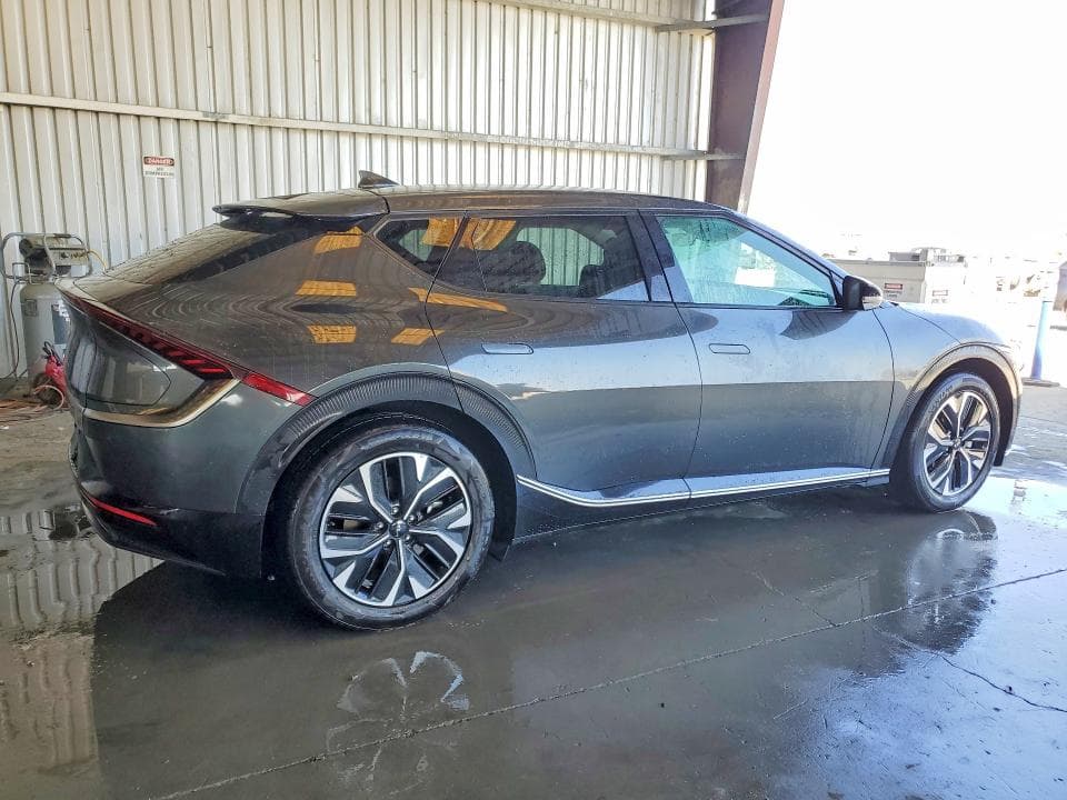 2023 KIA EV6 WIND 3