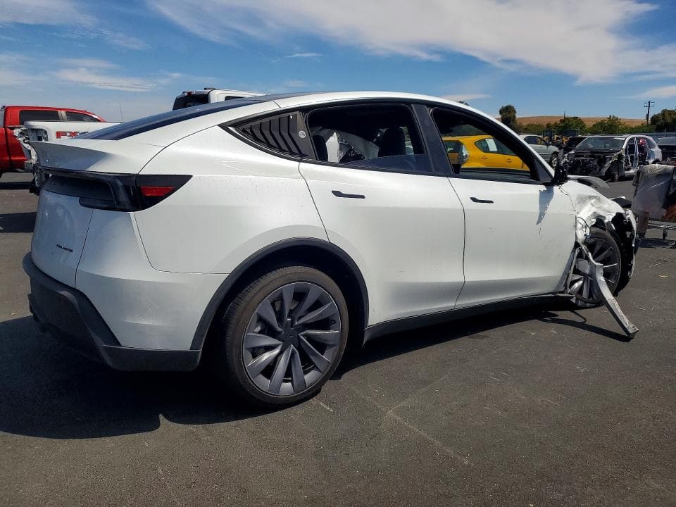 2026 TESLA MODEL Y 3
