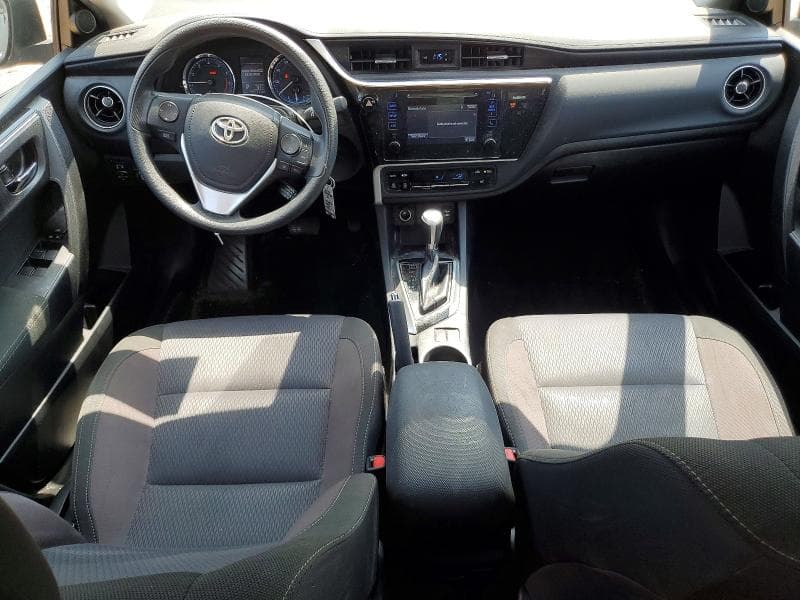 2017 TOYOTA COROLLA LE 8