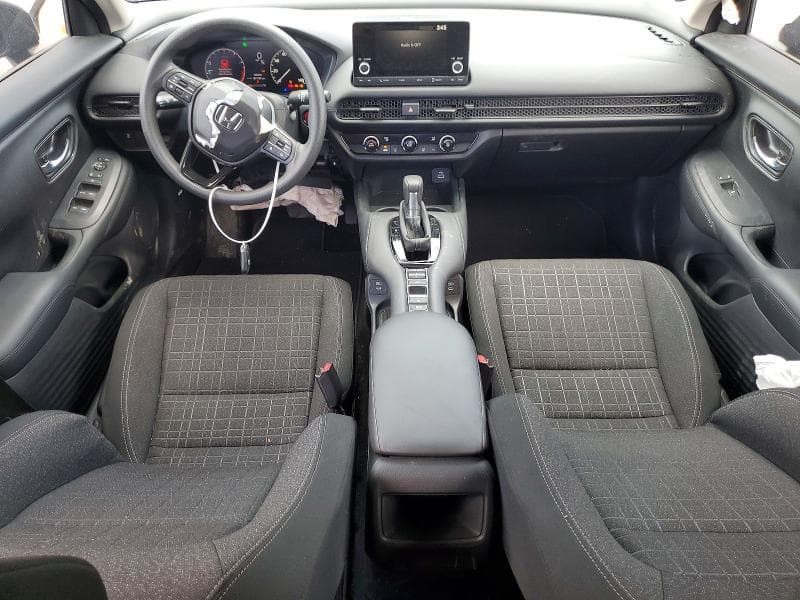 2025 HONDA HR-V LX 8