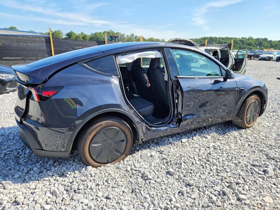 2026 TESLA MODEL Y 3