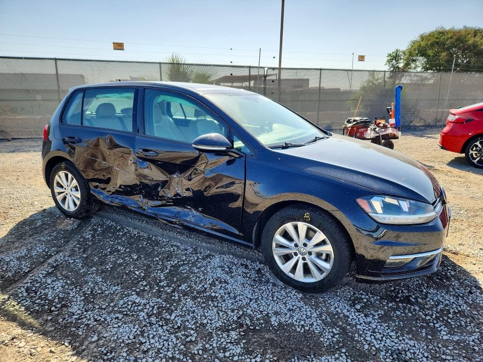2019 VOLKSWAGEN GOLF S 4