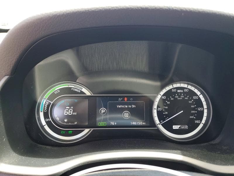 2017 KIA NIRO LX 9