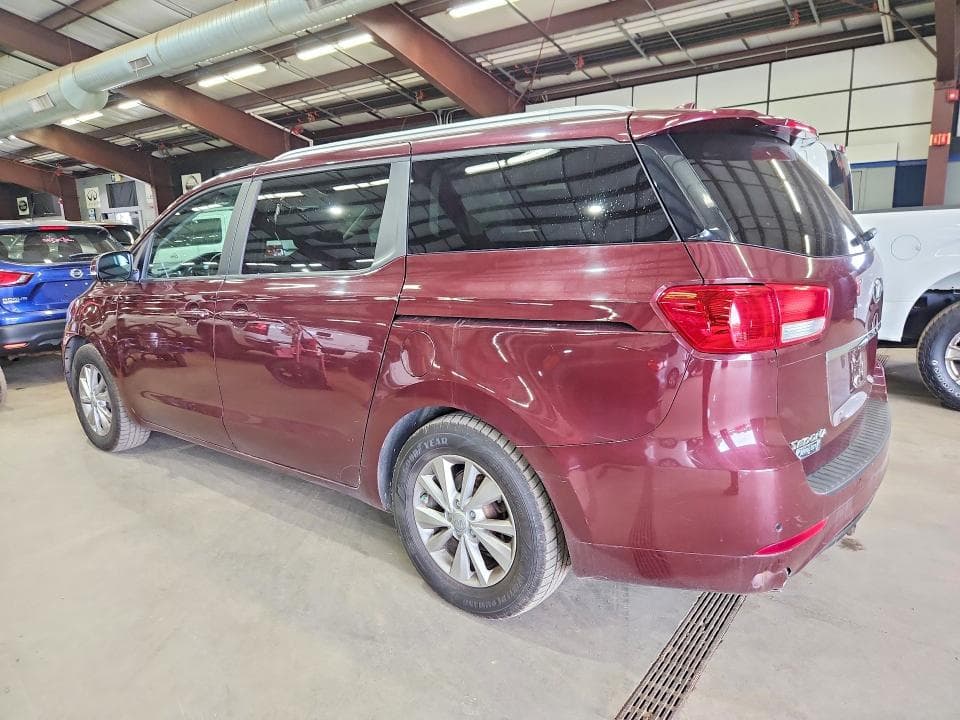 2017 KIA SEDONA LX 2