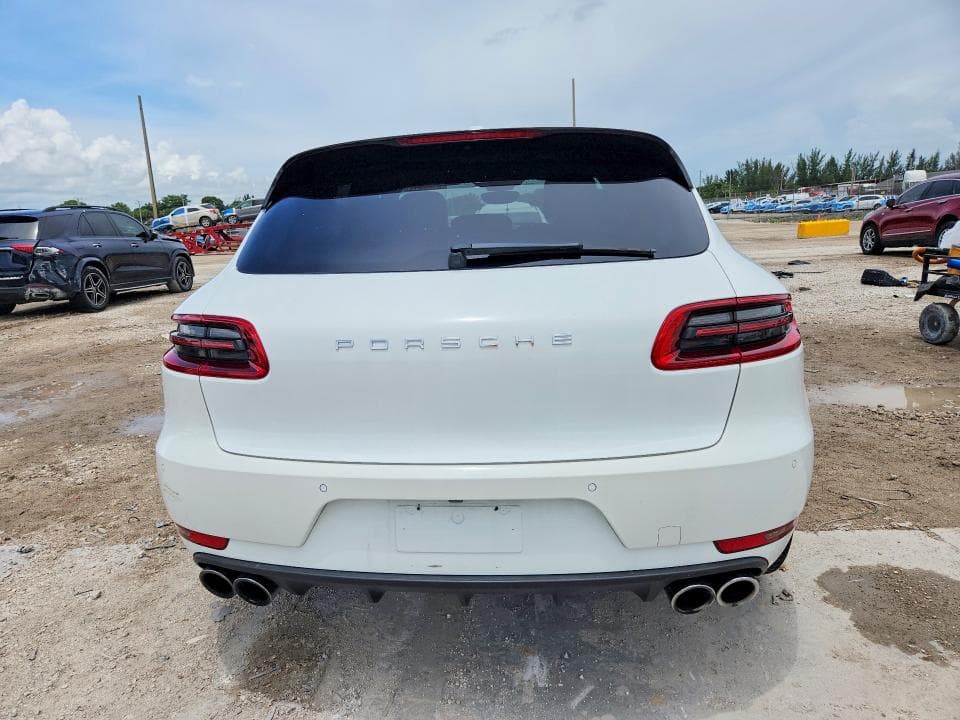 2018 PORSCHE MACAN 6