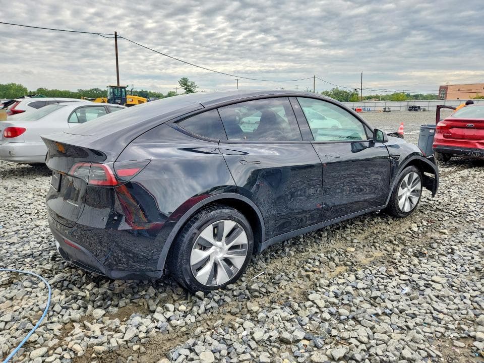 2023 TESLA MODEL Y 3