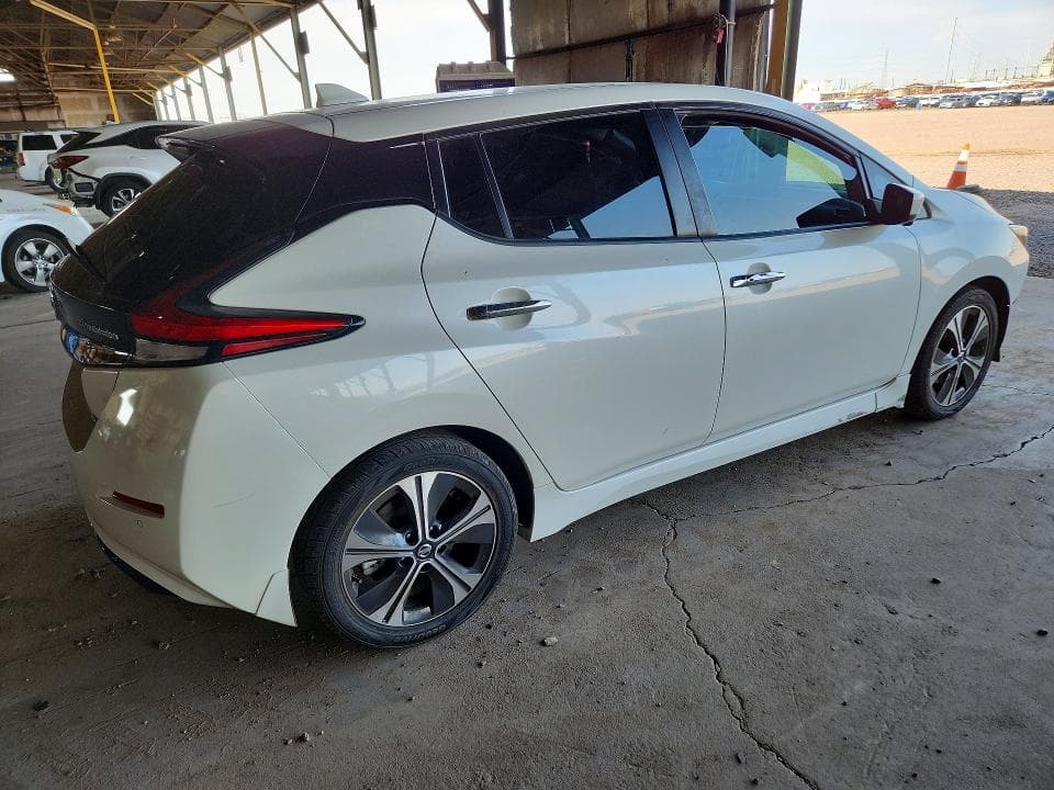 2020 NISSAN LEAF SV 3
