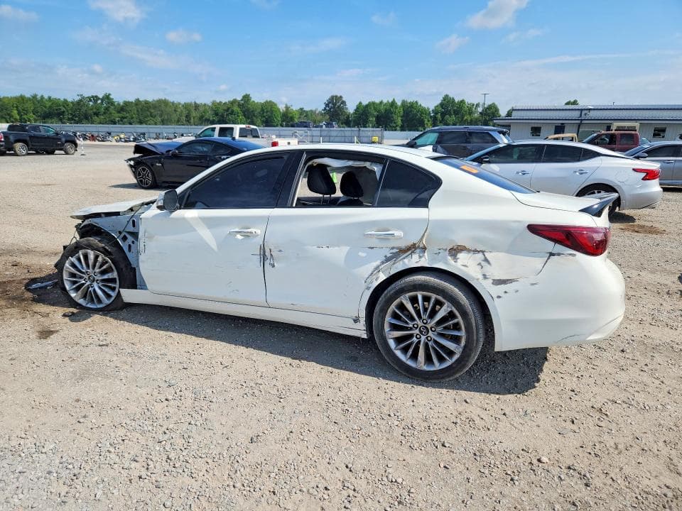 2021 INFINITI Q50 LUXE 2