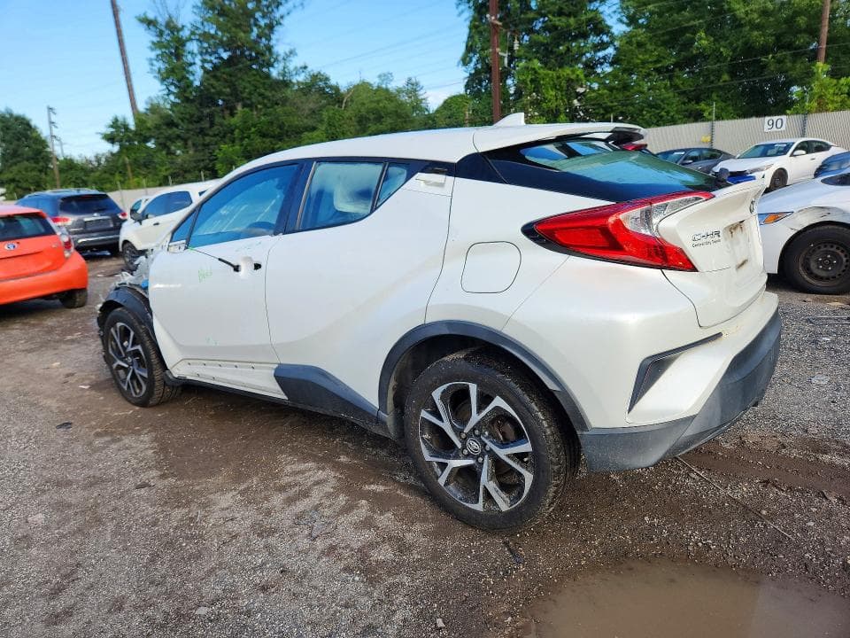 2018 TOYOTA C-HR XLE PREMIUM 2