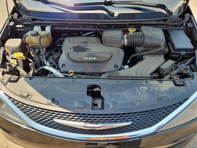 2018 CHRYSLER PACIFICA LX 12