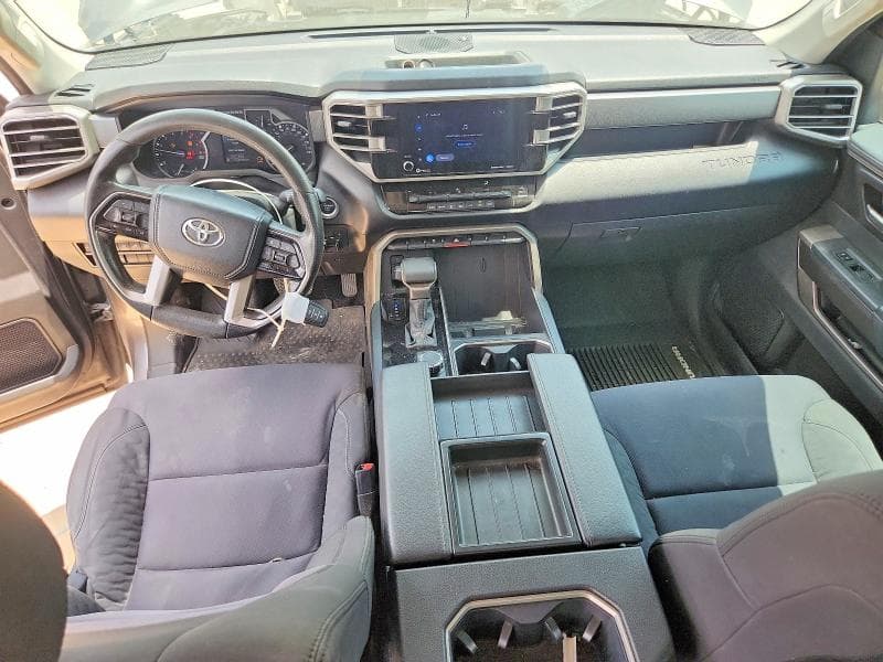 2022 TOYOTA TUNDRA SR5 8