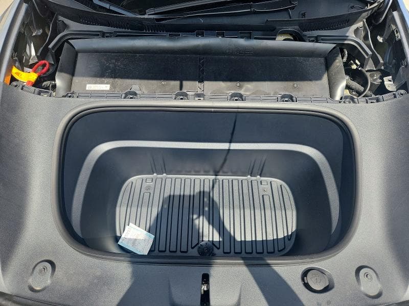 2026 TESLA MODEL Y 12