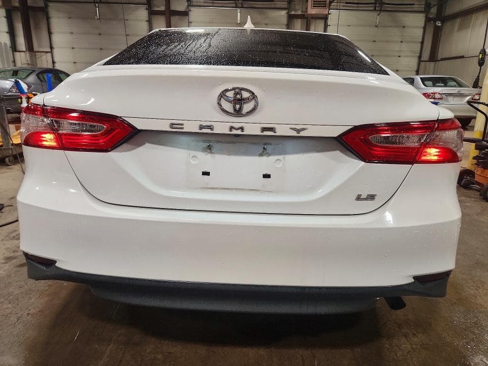 2019 TOYOTA CAMRY LE 6