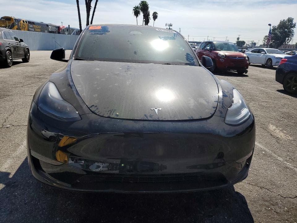 2024 TESLA MODEL Y 5