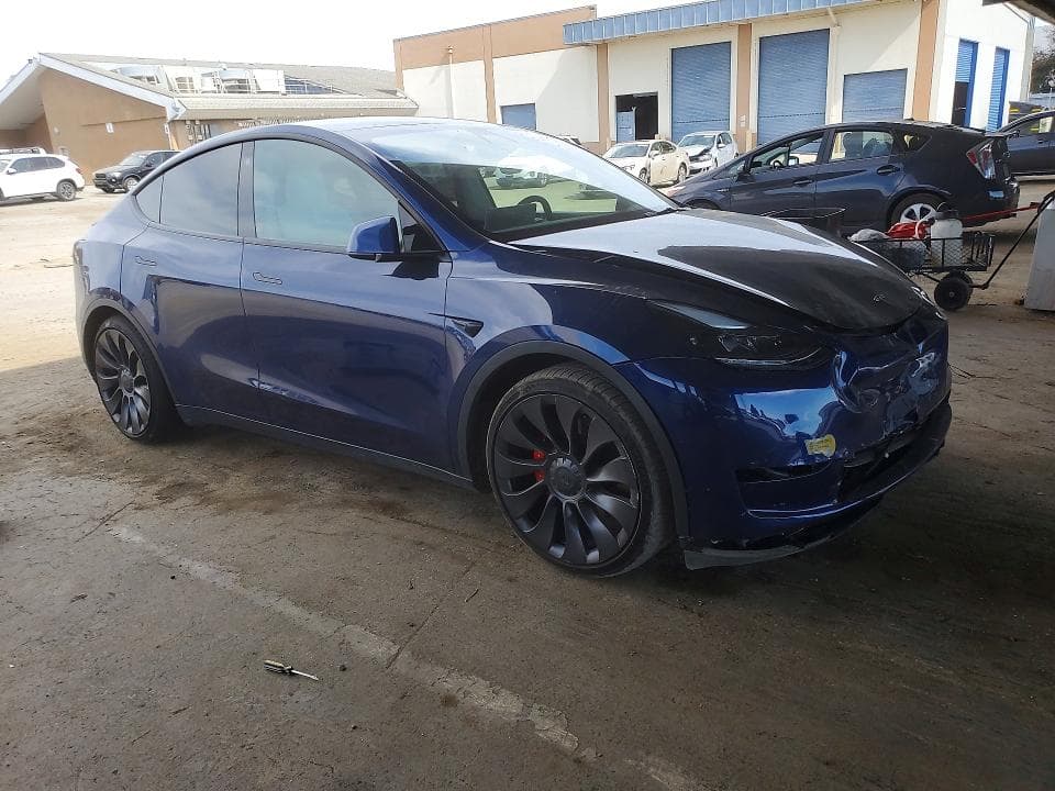 2022 TESLA MODEL Y 4