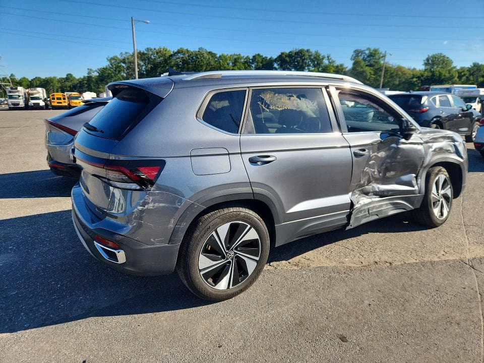 2025 VOLKSWAGEN TAOS SE 3