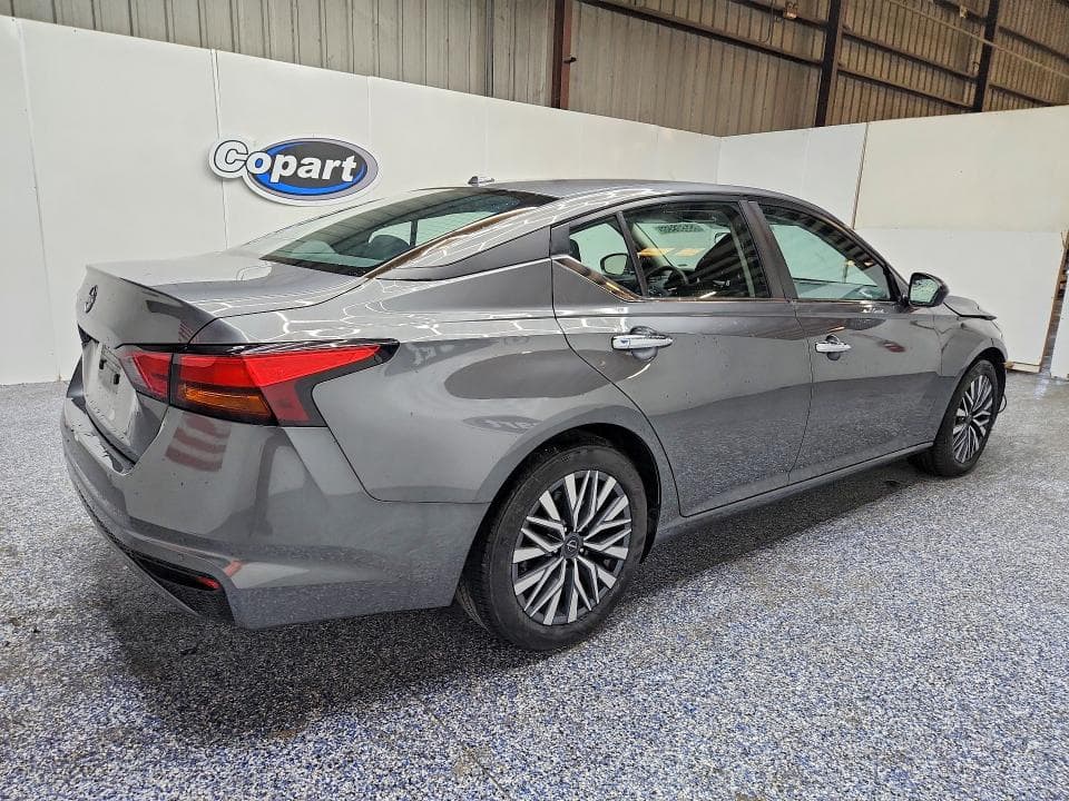 2025 NISSAN ALTIMA SV 3