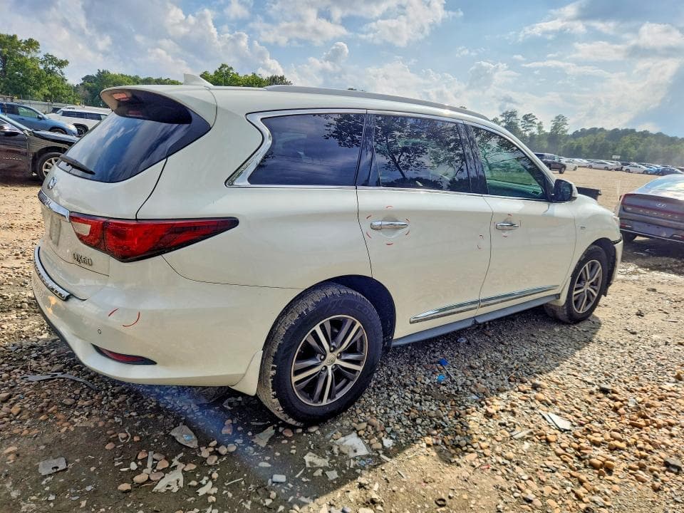 2017 INFINITI QX60 BASE 3