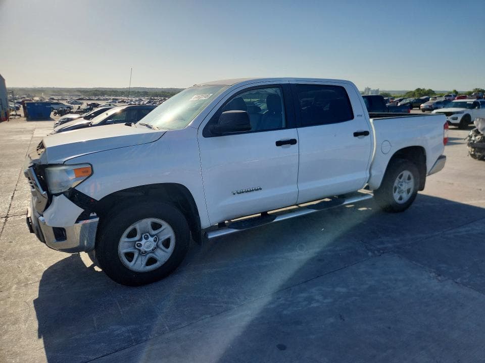2017 TOYOTA TUNDRA CREWMAX SR5