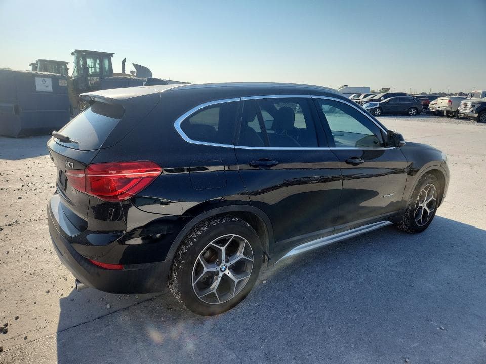 2018 BMW X1 XDRIVE28I 3