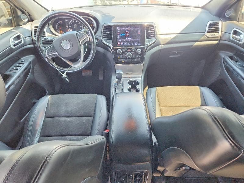 2020 JEEP GRAND CHEROKEE LAREDO 8