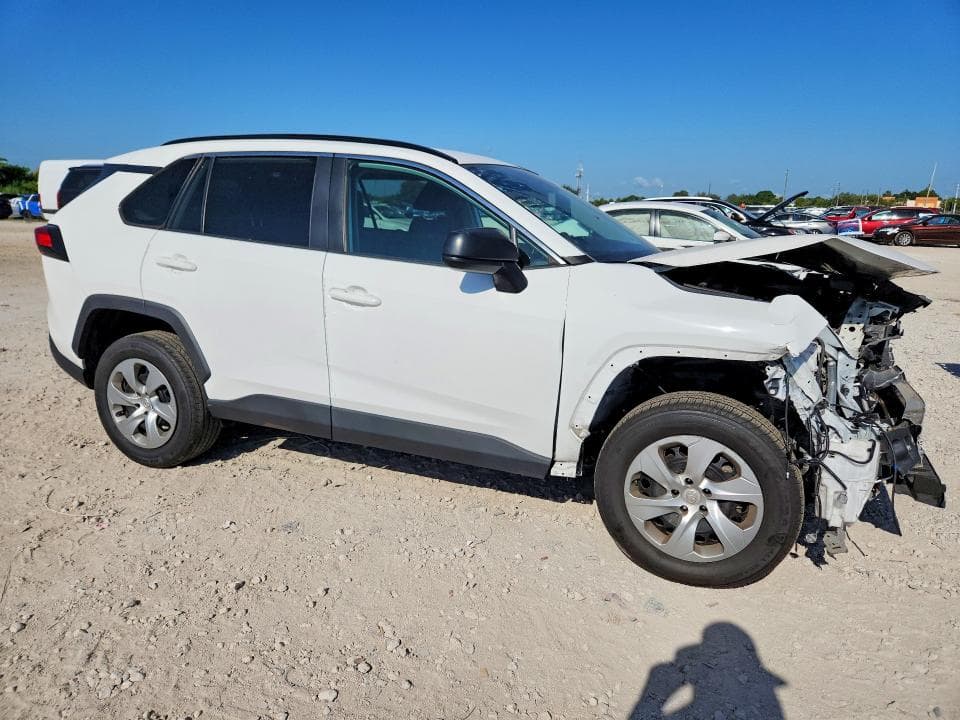 2021 TOYOTA RAV4 LE 4