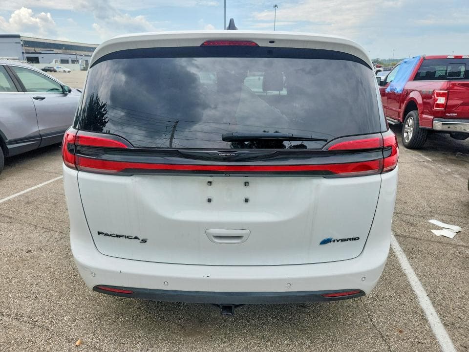 2023 CHRYSLER PACIFICA HYBRID LIMITED 6