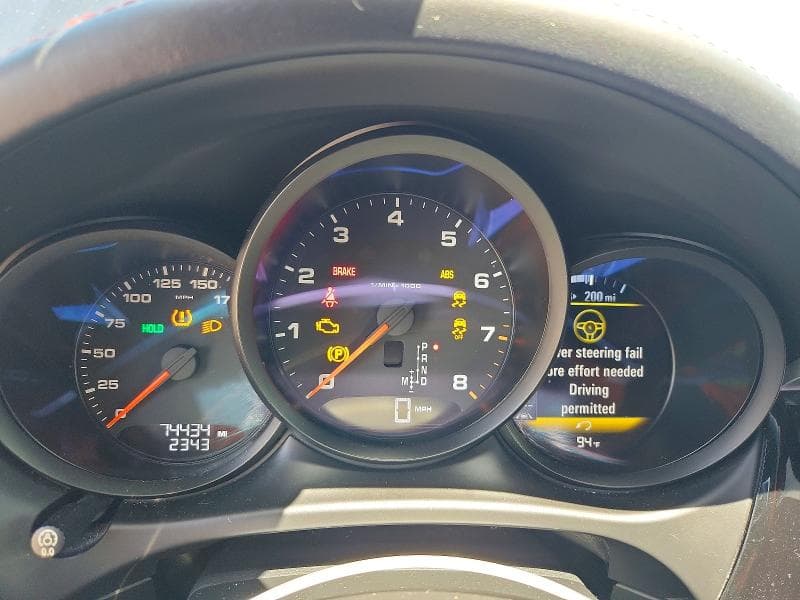 2018 PORSCHE MACAN 9
