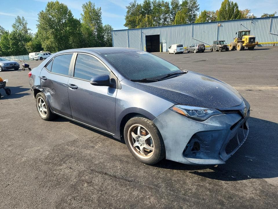 2018 TOYOTA COROLLA SE 4