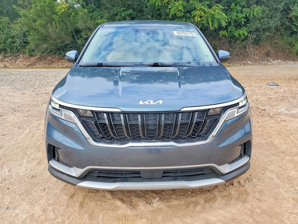 2024 KIA CARNIVAL EX 5