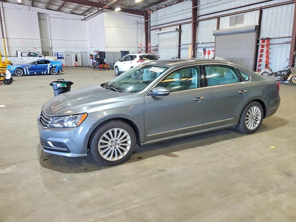 2017 VOLKSWAGEN PASSAT SE - 1