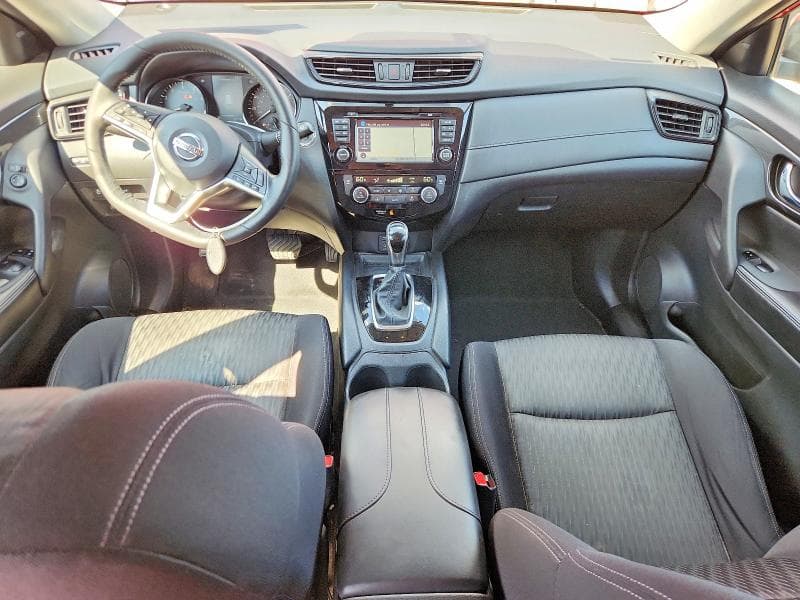 2017 NISSAN ROGUE SV 8
