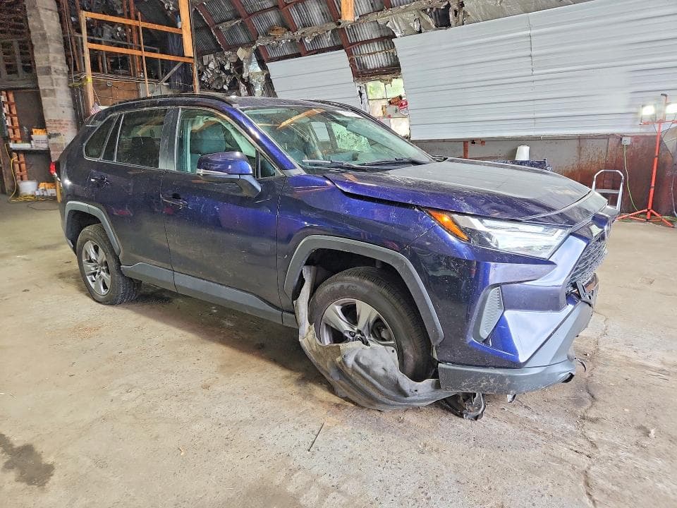 2024 TOYOTA RAV4 XLE 4