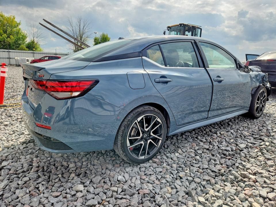 2025 NISSAN SENTRA SR 3