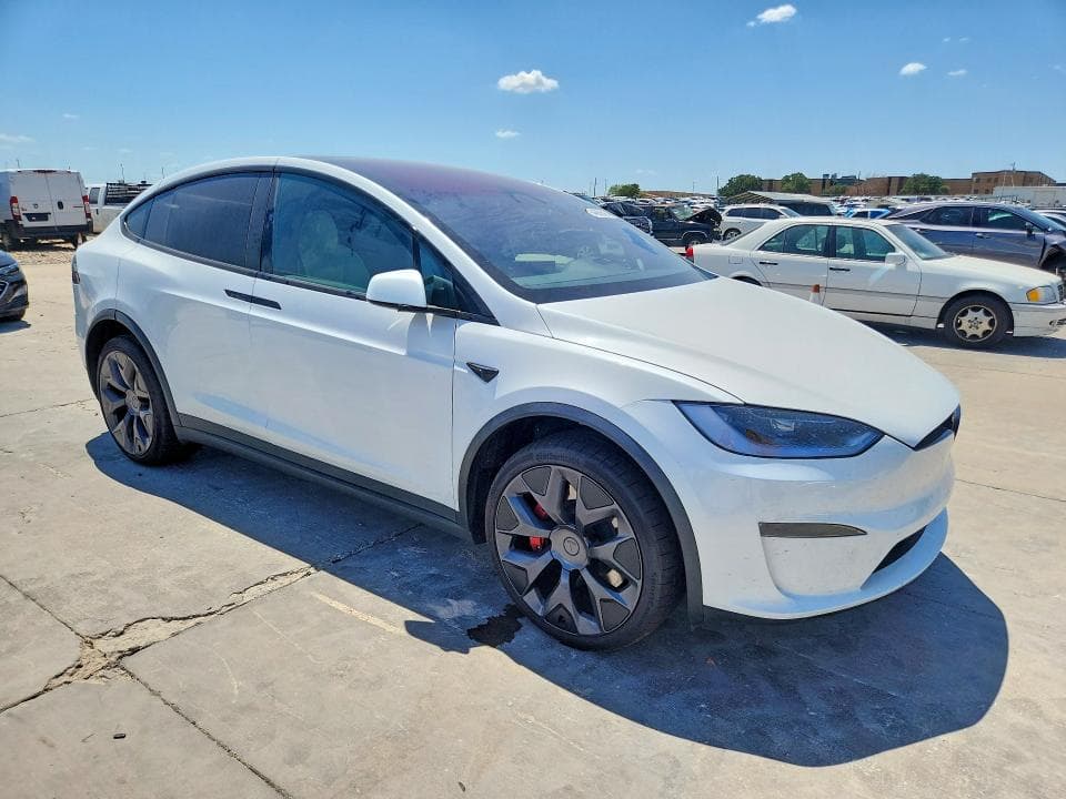 2026 TESLA MODEL X 4