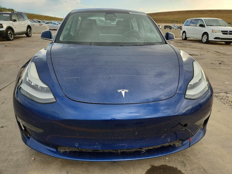 2018 TESLA MODEL 3 5
