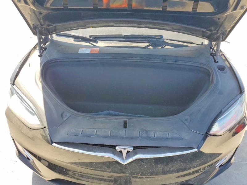 2018 TESLA MODEL X 11