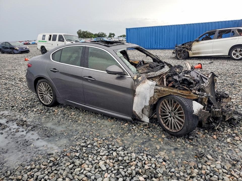2018 ALFA ROMEO GIULIA TI 4