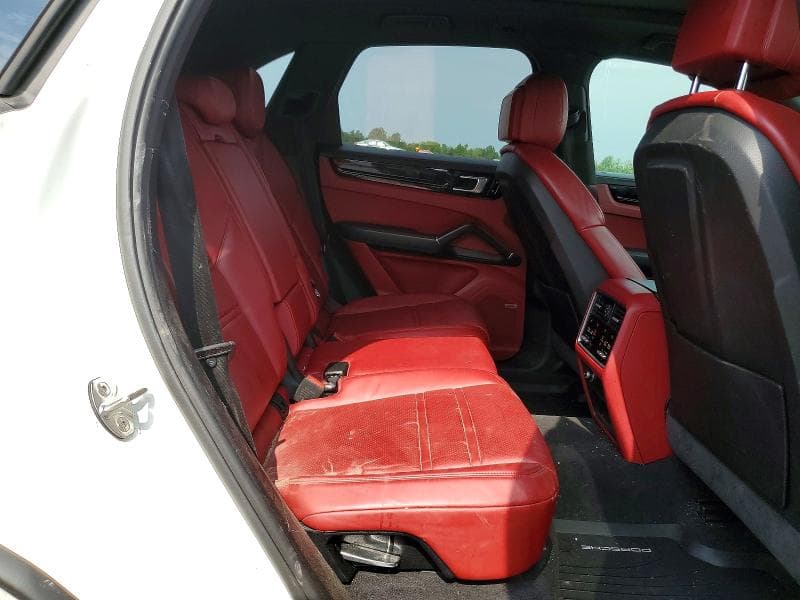 2020 PORSCHE CAYENNE 11