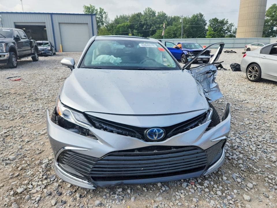 2024 TOYOTA CAMRY XLE 5