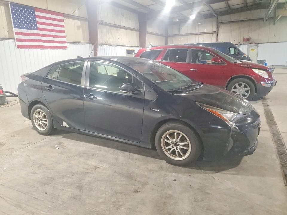 2017 TOYOTA PRIUS TWO 4