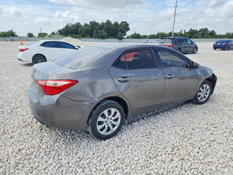2017 TOYOTA COROLLA LE 3