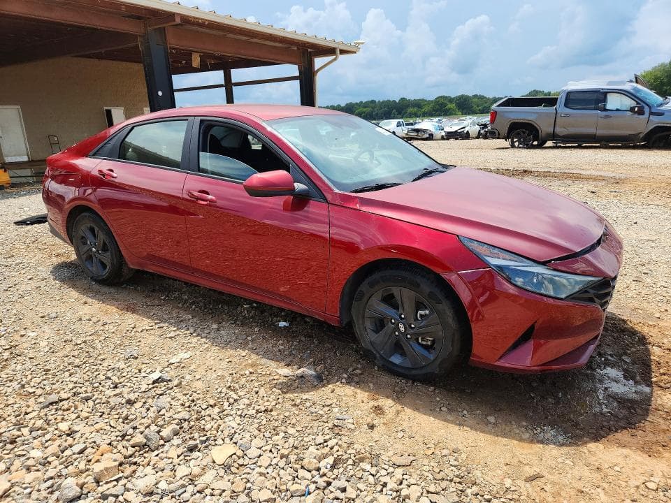 2023 HYUNDAI ELANTRA SEL 4