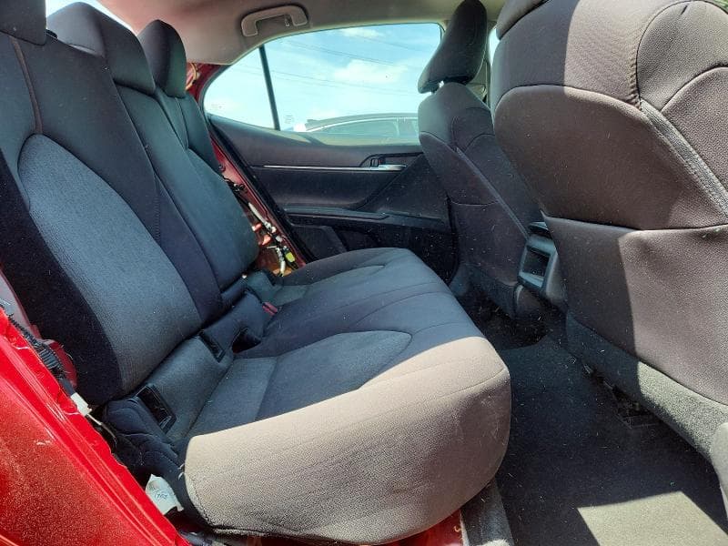2020 TOYOTA CAMRY LE 10
