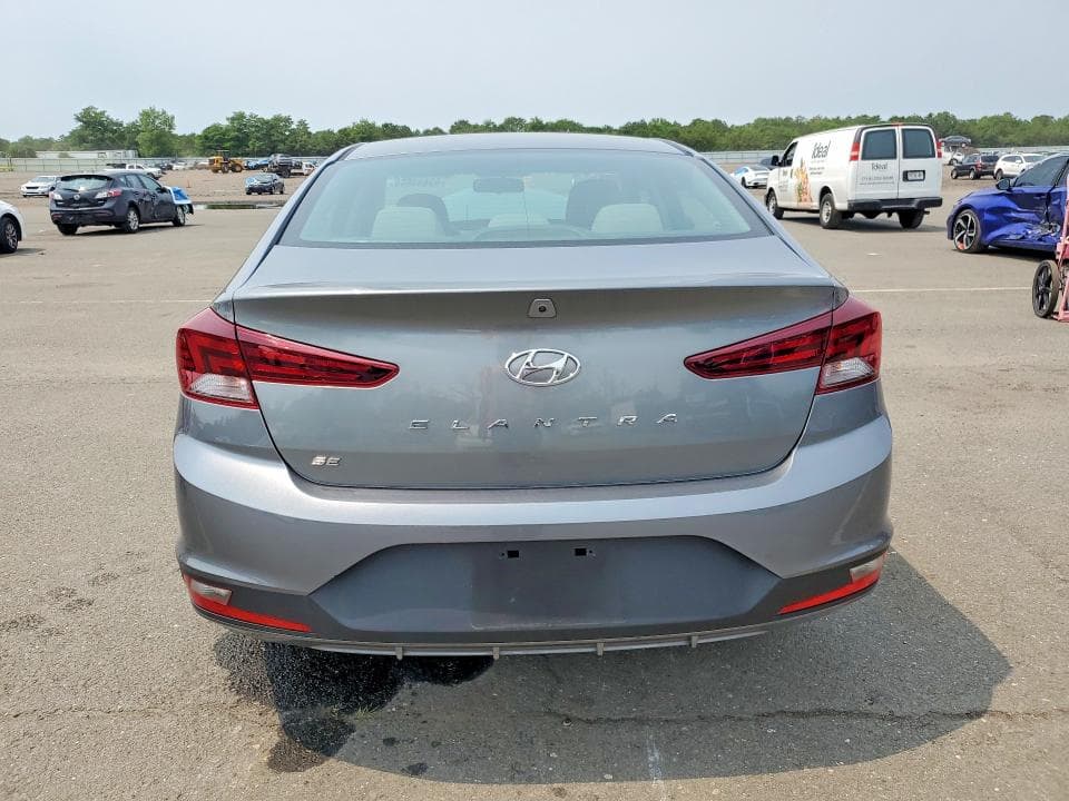2019 HYUNDAI ELANTRA SE 6